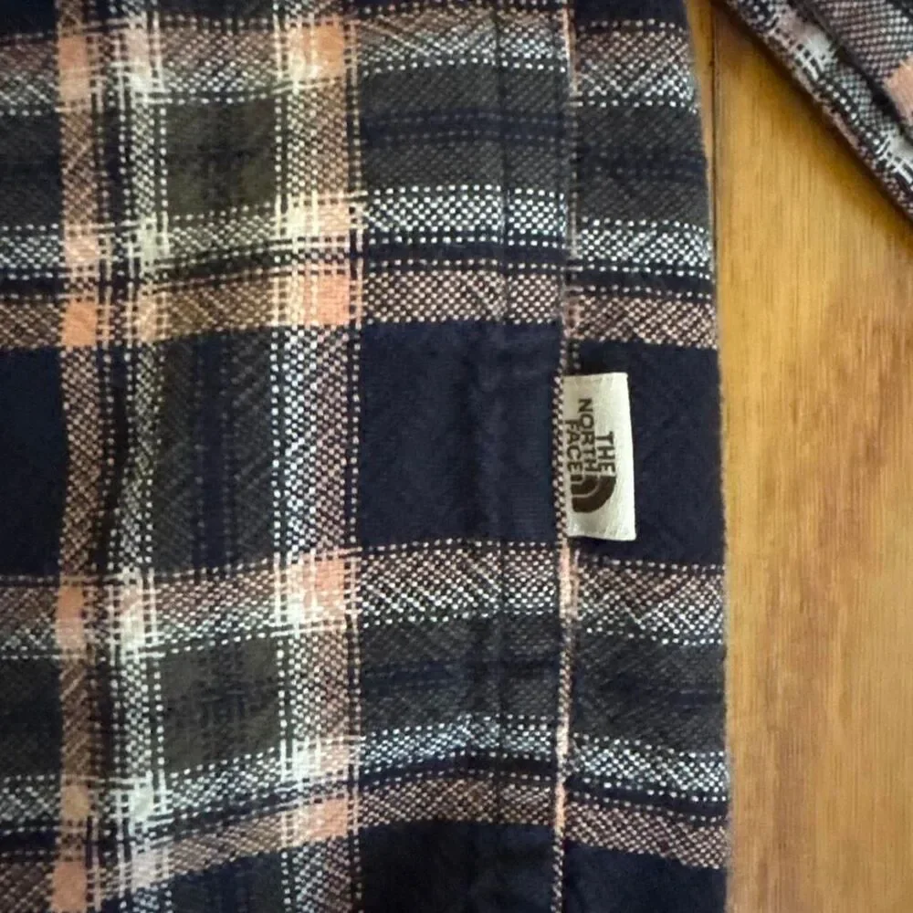 The North Face Arroyo Flannel L/S Shirt Men's size L Navy Green Peach Plaid